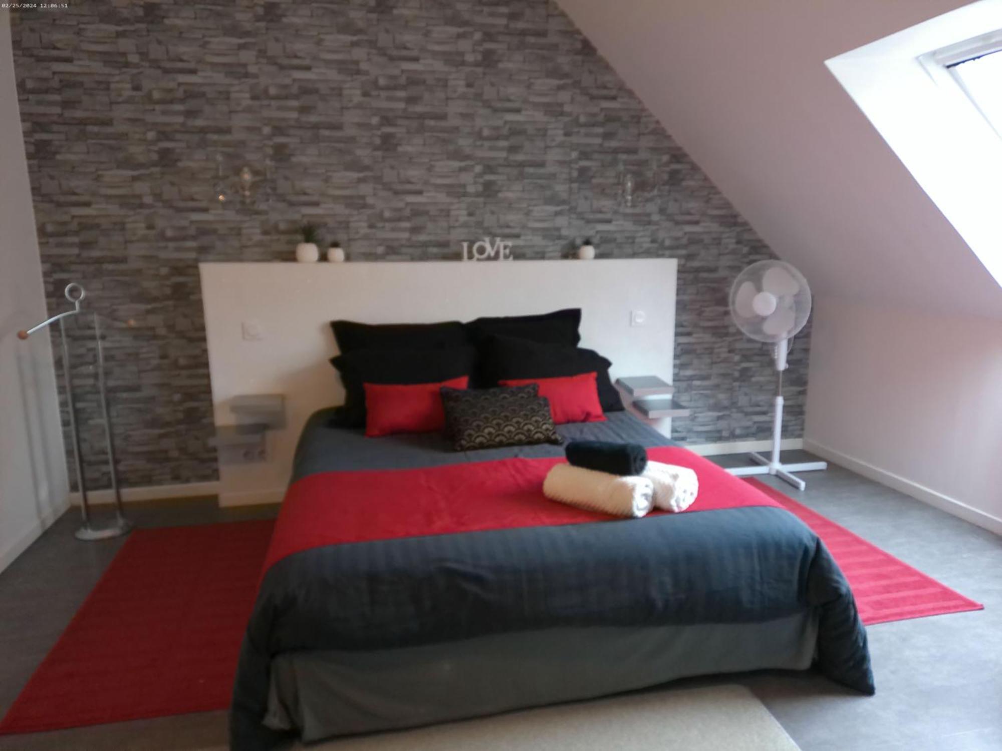 A 2 Pas D Azay Hotel Neuil Luaran gambar