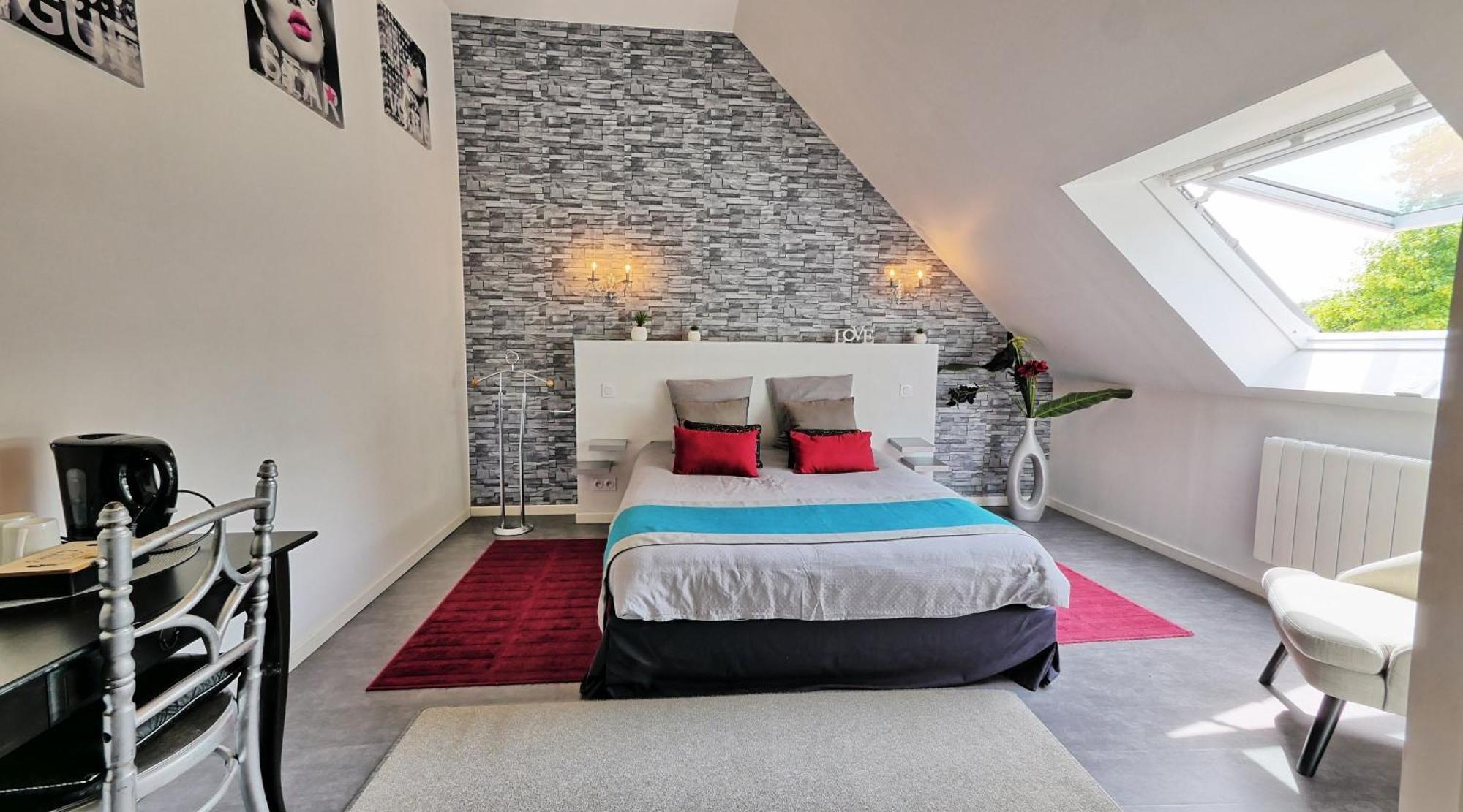 A 2 Pas D Azay Hotel Neuil Luaran gambar